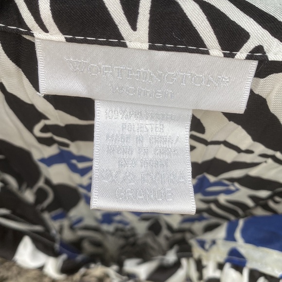 Satiny, long sleeve blouse - Picture 3 of 5